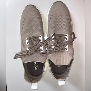 NWOB BOGGI Milano Willow Trainers Taupe Slip-On Sneakers